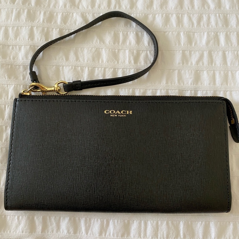 COACH. Black Wristlet.